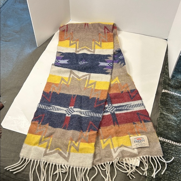 Faherty Multicolor Geometric Scarf - Picture 1 of 6